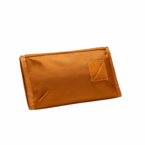 Organizer tech pouch Evergoods Civic Access Pouch 1L arancione con patch in velcro.