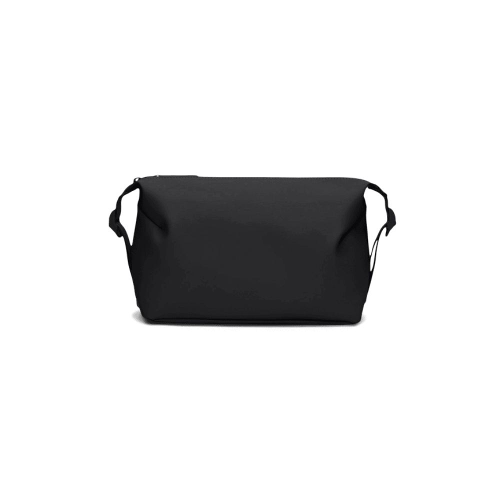 Rains Hilo Wash Bag W4 nero beauty case minimalista impermeabile con design a scatola.