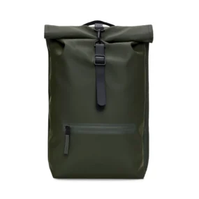 Zaino Rains Rolltop Rucksack verde impermeabile da 17 litri vista frontale.