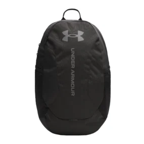 Zaino Under Armour Hustle Lite Backpack nero da 26 litri con logo frontale e scritta in verticale.