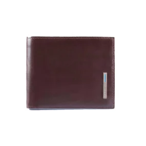 Piquadro Blue Square portafogli in pelle mogano con placchetta logo e profilo azzurro.