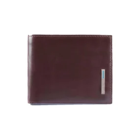 Piquadro Blue Square portafogli in pelle con portamonete mogano. Vista frontale con placchetta metallica logata.