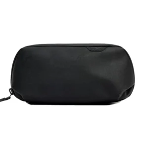 Astuccio tech Peak Design Tech Pouch Small nero dal design minimalista.