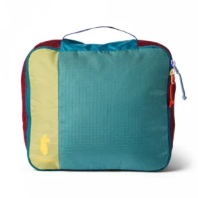 Vista frontale dell'organizer grande in nylon antistrappo con logo stampato.